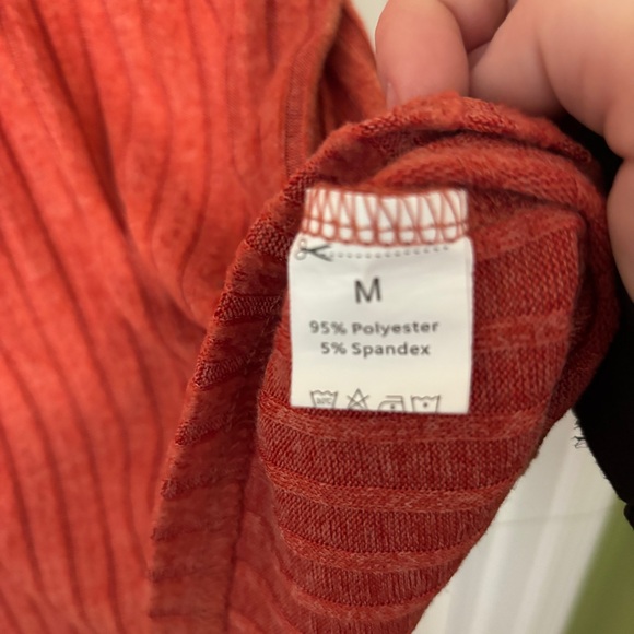 Vibrant Orange Ribbed Top - Picture 2 of 2